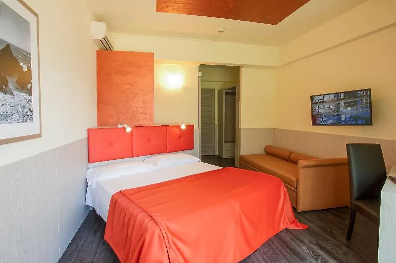 Hotel Sole Мальчезине 3*,  Италия