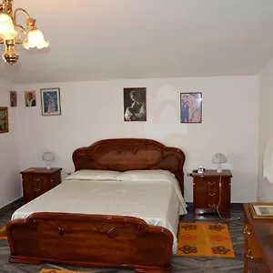 https://domo-de-aurora.in-sardinia.net