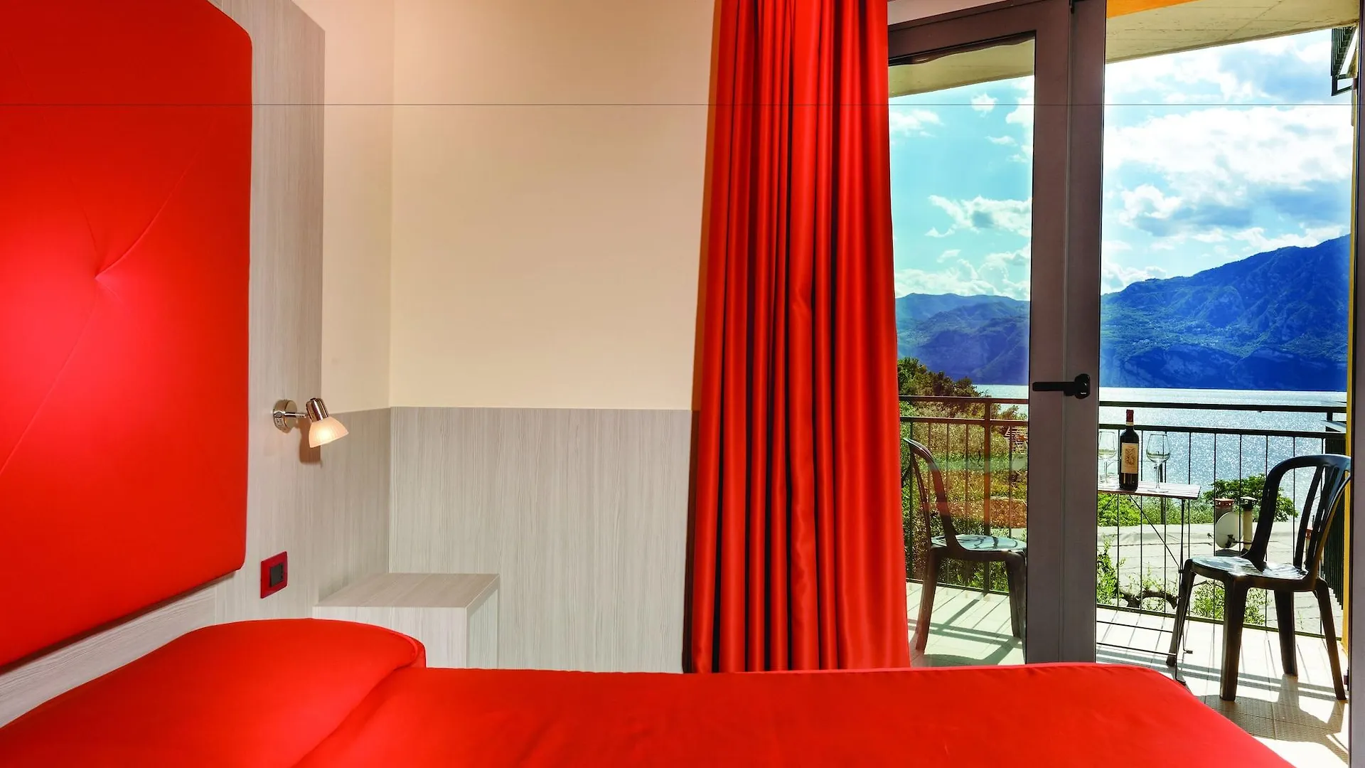 Hotel Sole Malcesine 3*,  Italy